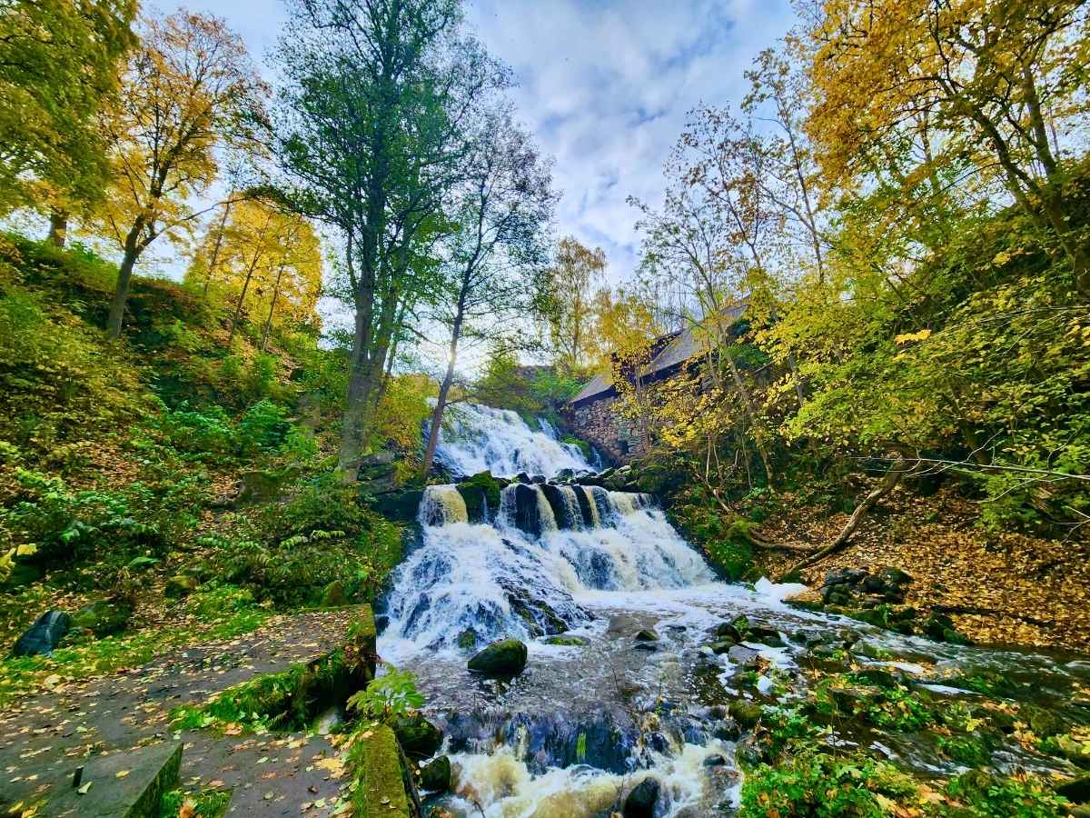 Best Of Autumn In Sweden: Epic 6-Day Road Trip Itinerary